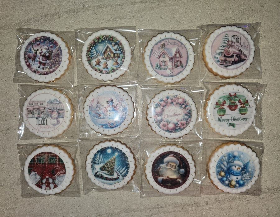 Коледни бисквитки декорирани