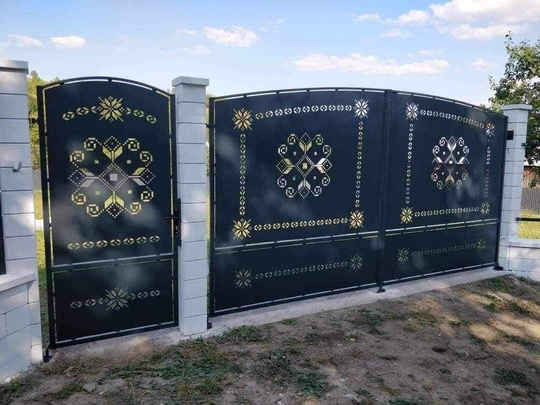 Porți din tablă debitata