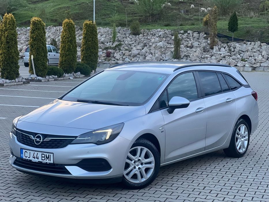 Vând Opel Astra K