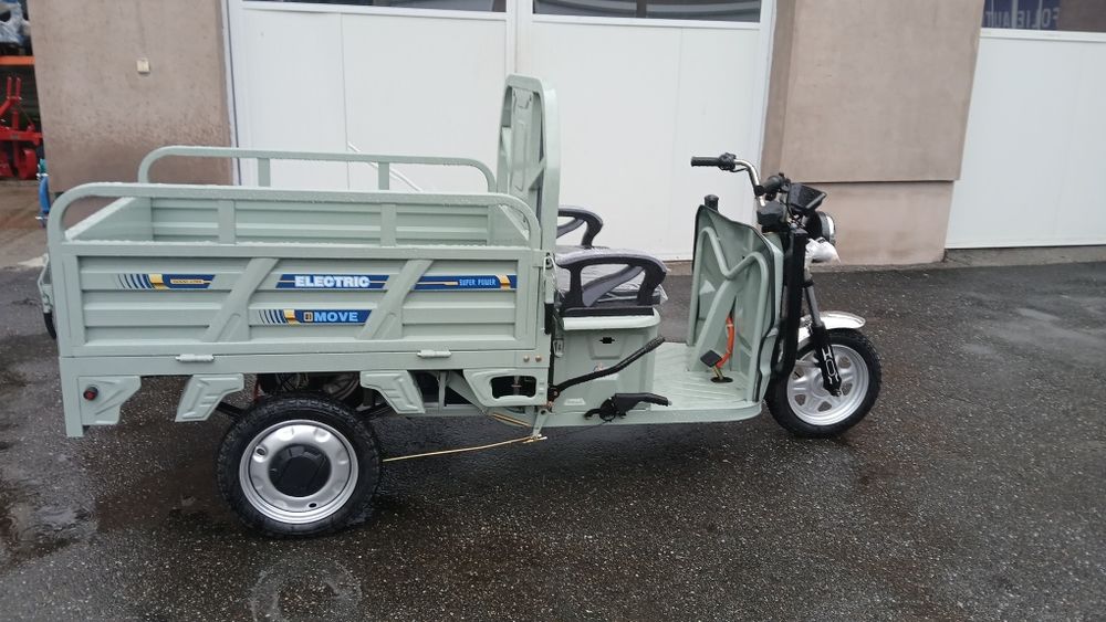 Triciclu electric  (Tuc tuk)