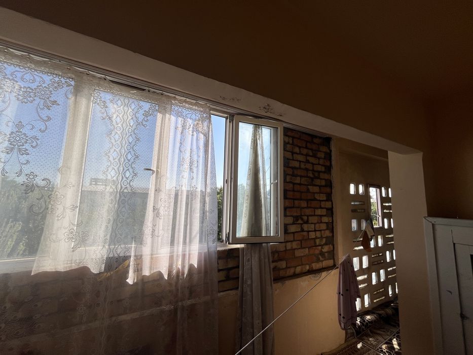 Продаётся квартира 1/4/4 в Алмазарском районе 2/4