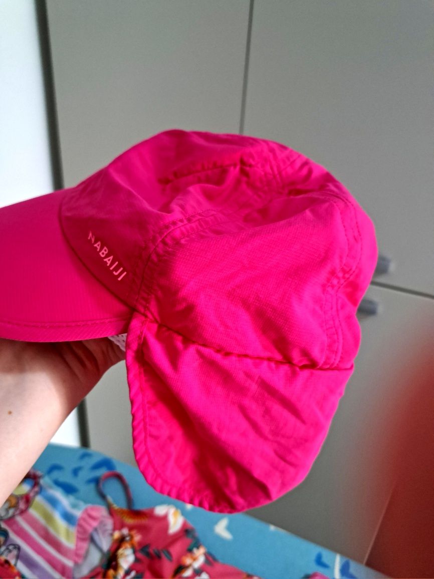 Costum baie + palarie 3-4 ani