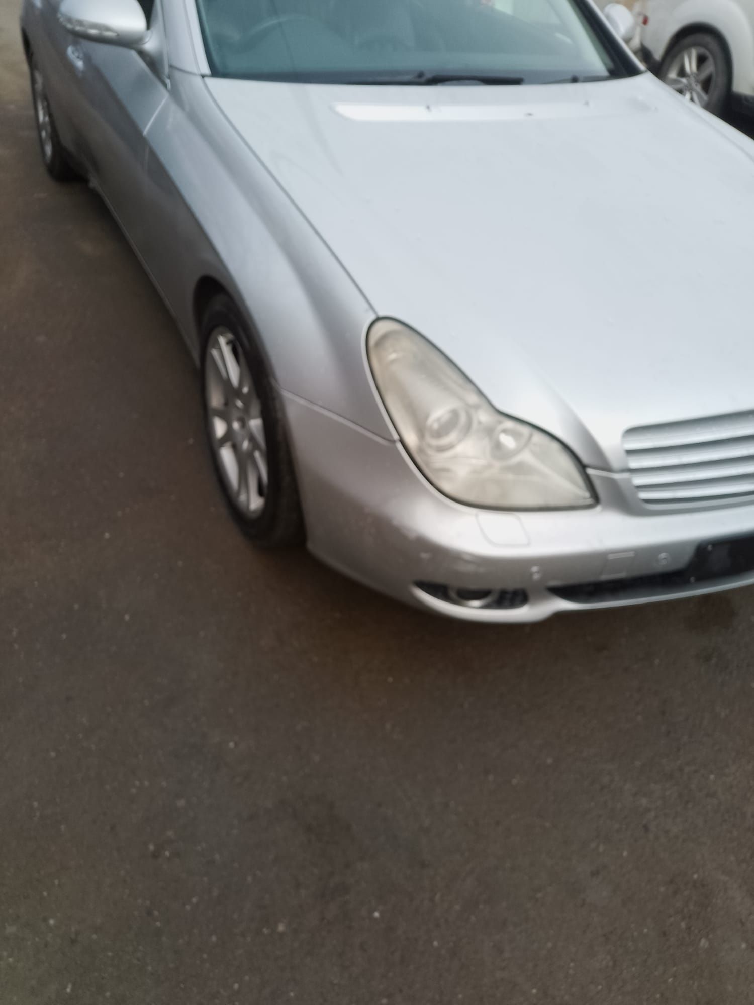 Aripa față stânga dreapta Mercedes CLS w219 2007