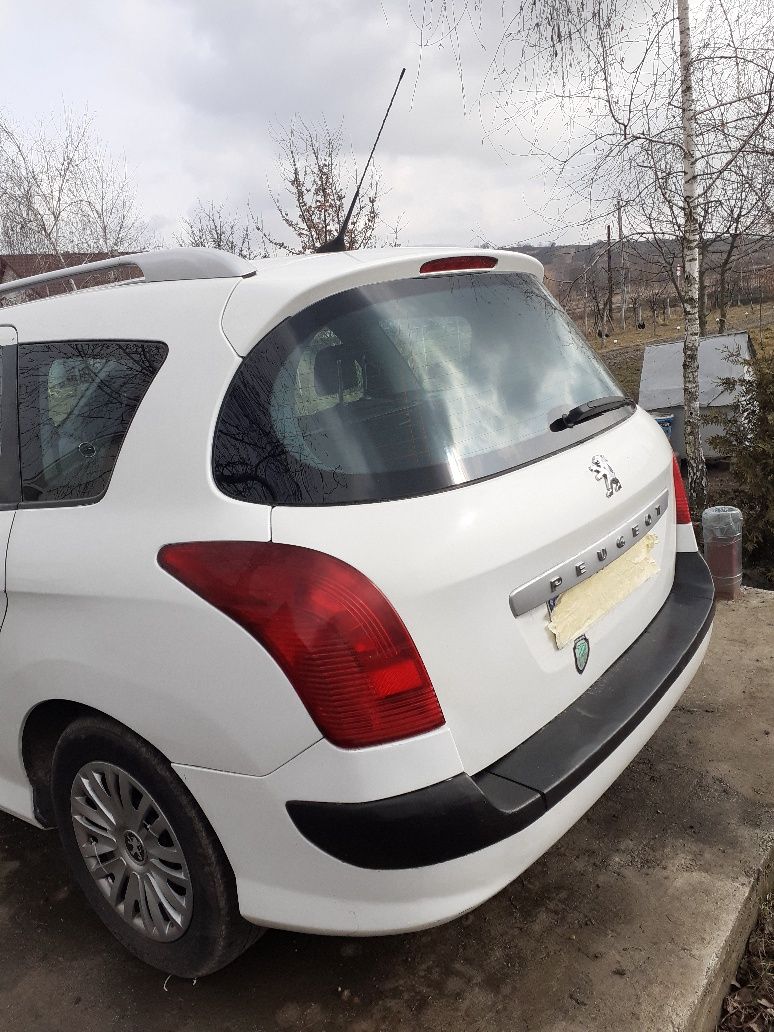 Vând Peugeot 308 1.6 hdi din 2011 în stare buna de funcționare