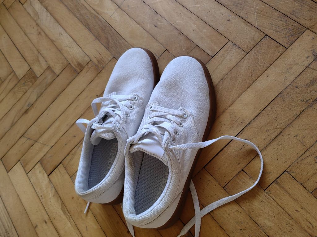 Vans, Supra, Converse