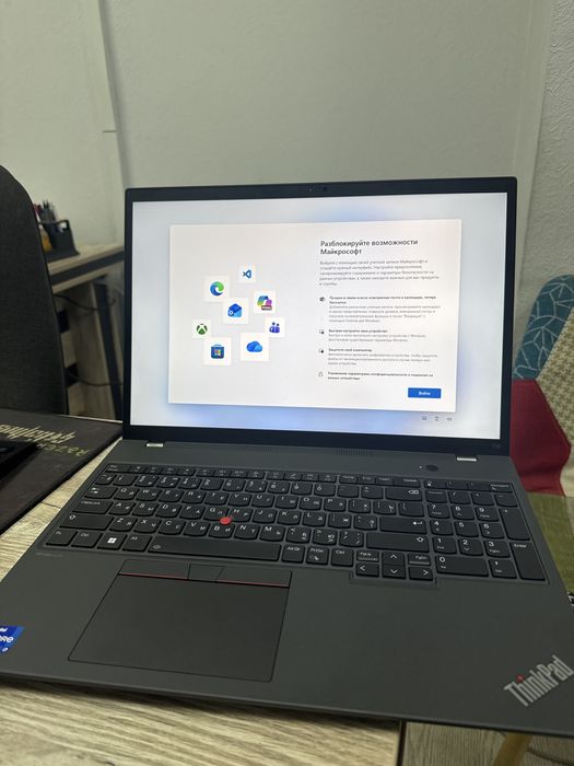 Noutbuk Lenovo Thinpad T16 Gen 2