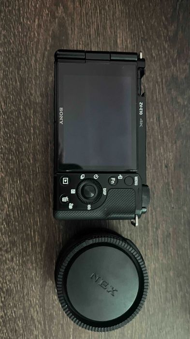 Vand Sony Alpha ZV-E10 + accesorii (Negociabil - Schimb cu airsoft)