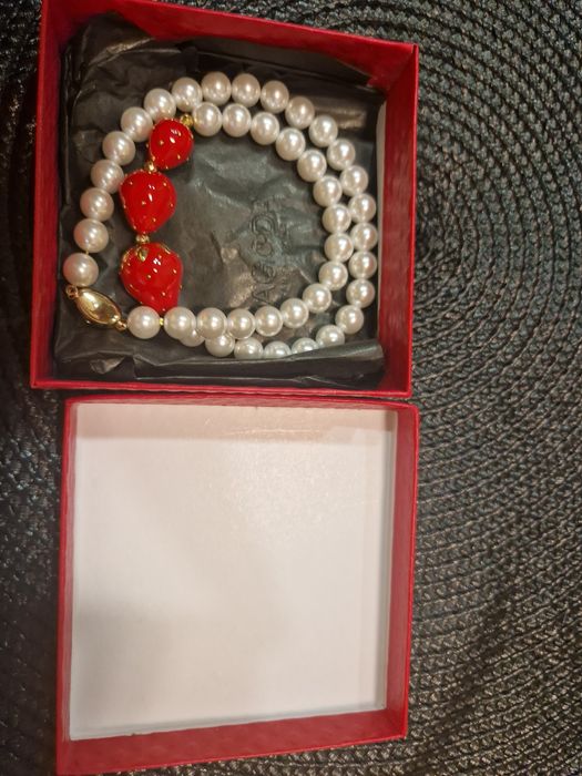 Перлено колие Ягода