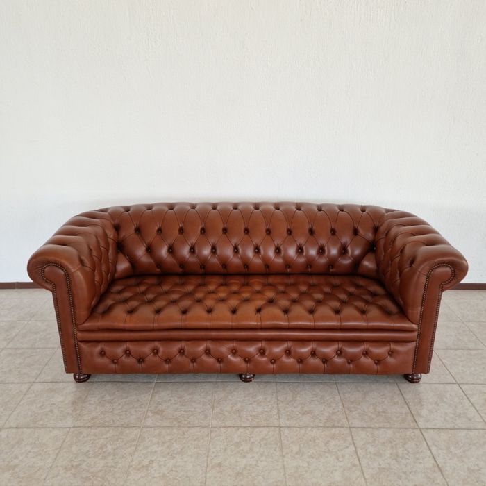 Диван Chesterfield
