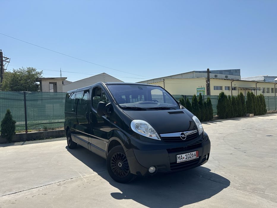 OPEL VIVARO LUNG 8+1 Locuri an 2011/ 2.0TDI-115cp/ IMPECABIL!