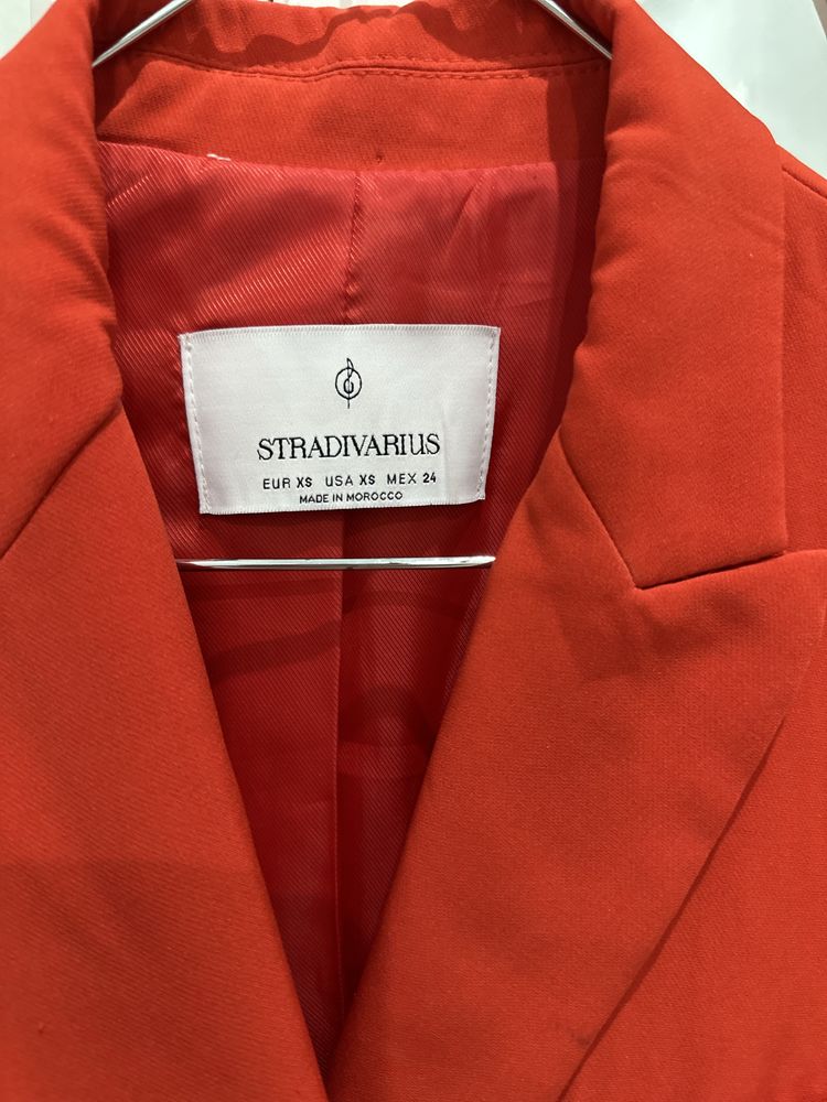 Пиджак от Zara  и Stradivarius