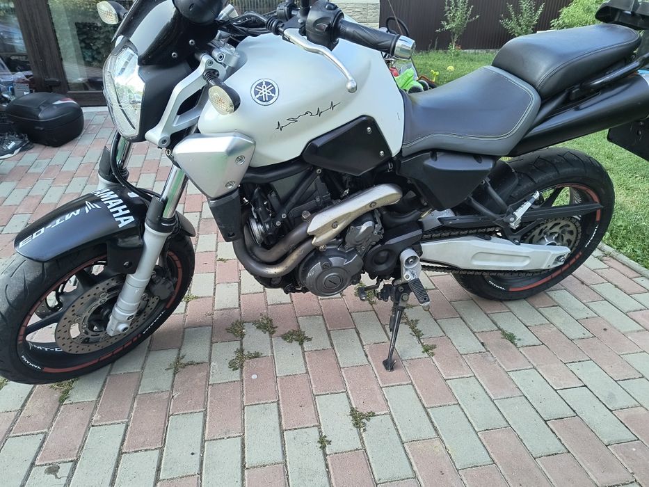 Vând Yamaha MT03