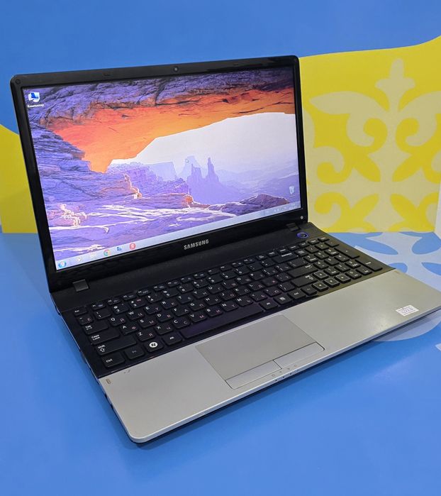 Ноутбук Samsung/AMD E2-3000M/RAM 2GB/HDD 320GB Код 4757