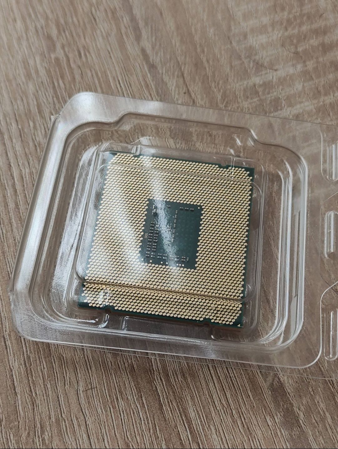 Процесор Intel i7 5820k