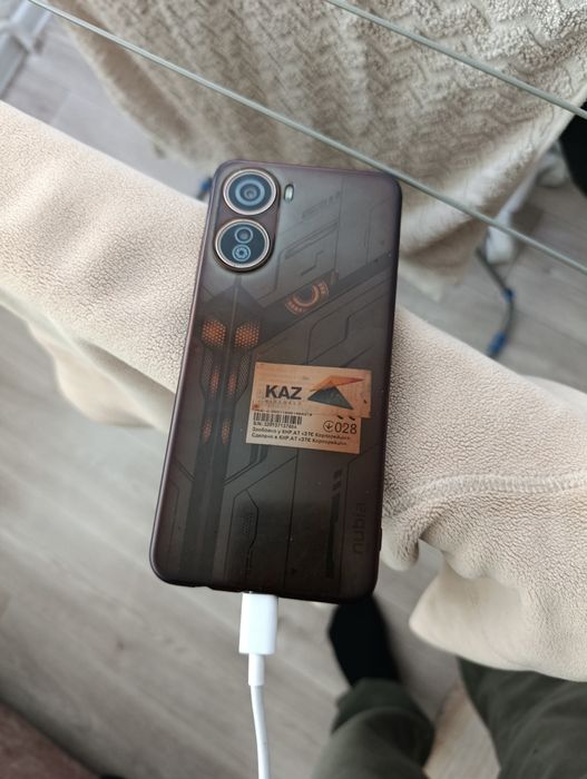 Продам телефон Nubia