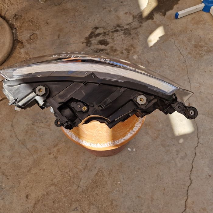 Seat Ibiza 2019 ляв фар