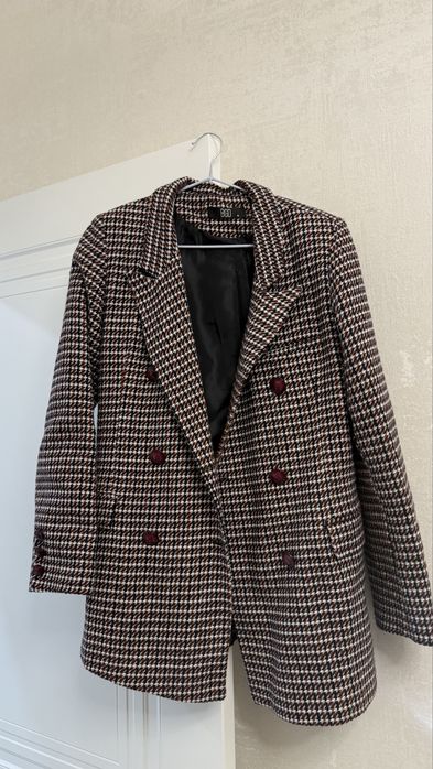 Женский пиджак сатылады