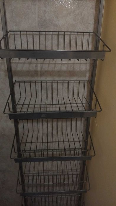 Метален стелаж с 6 нива