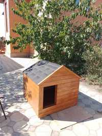Деревянные будки для собак