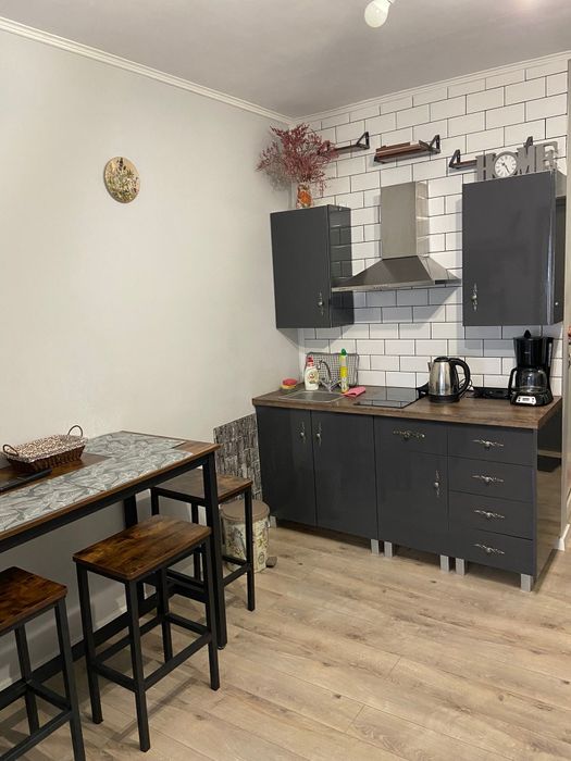 Afacere la cheie/ Studio de vacanță