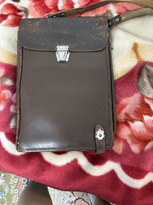 Продам вещи офицерский планшет, пальто шубка, школьный бомбер