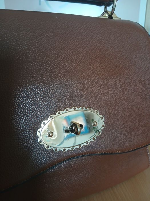 Geantă de mână/umăr extrem de frumoasă