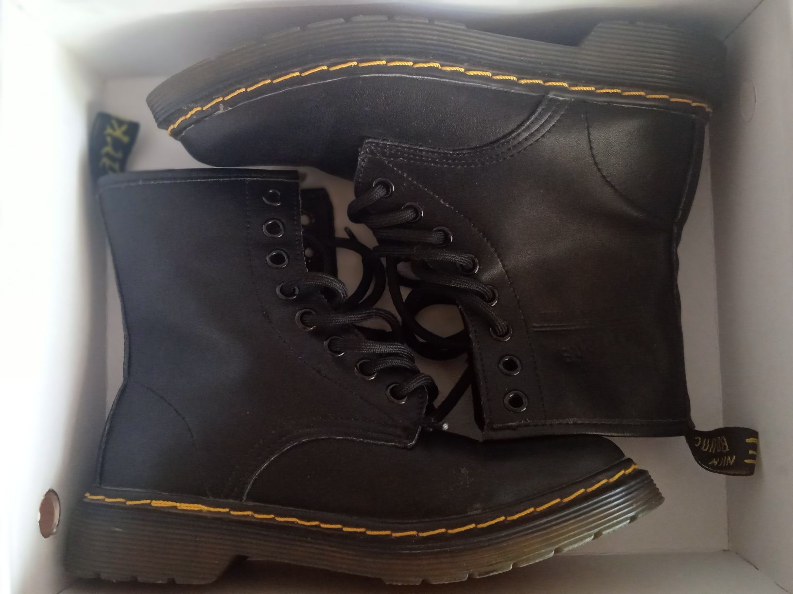 Dr.Martens (36 размер).