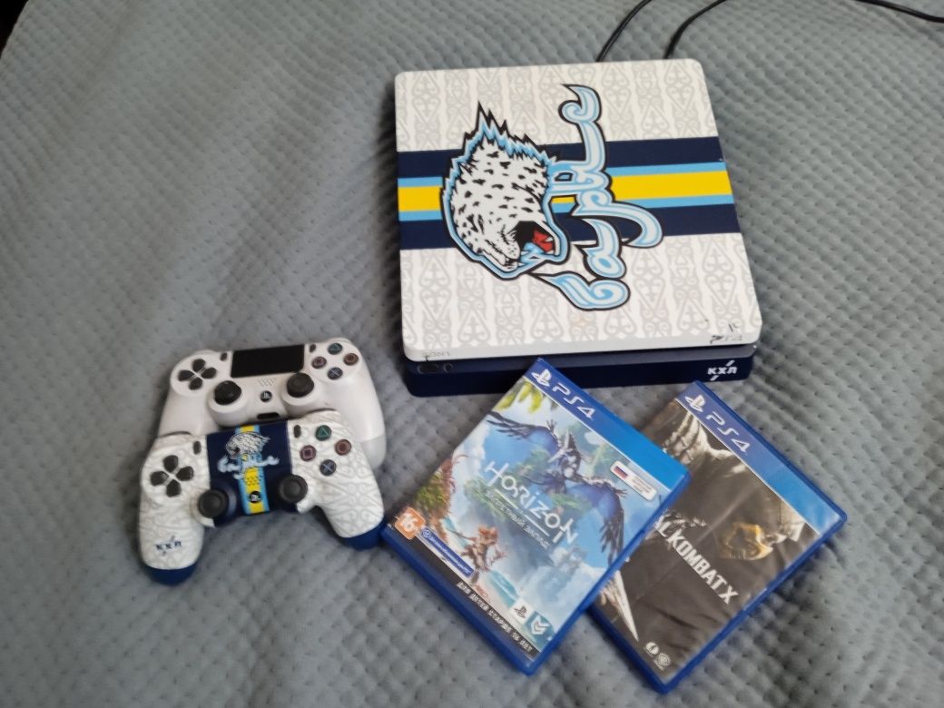 Продам Playstation 4