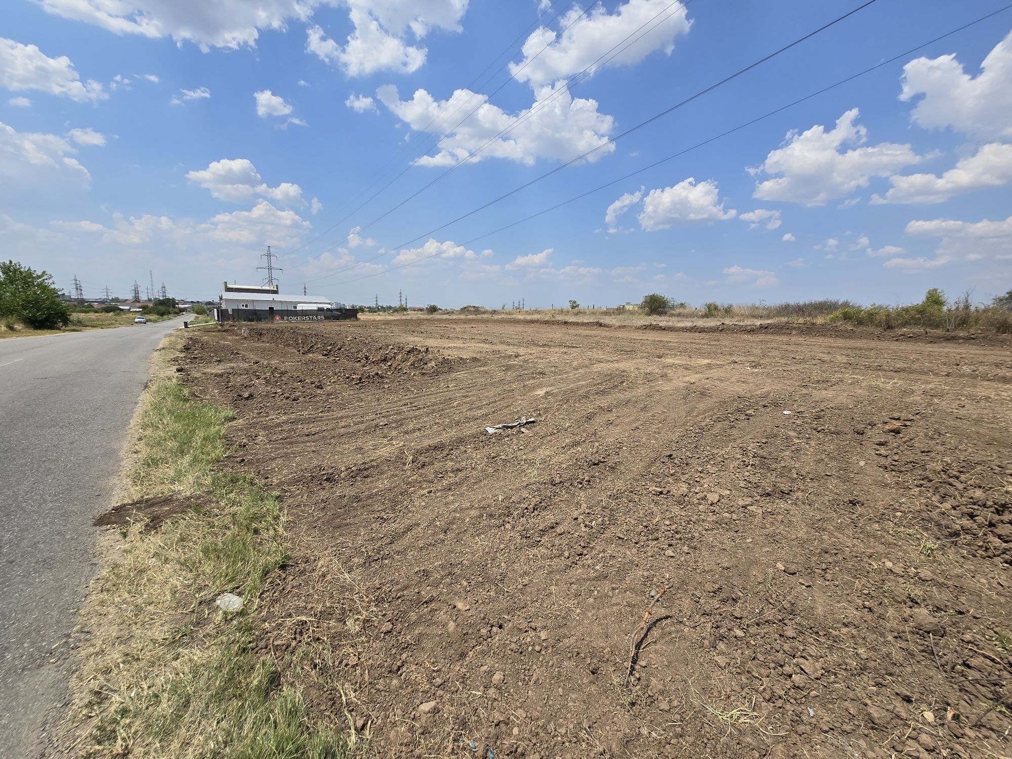 DESCHIDERE MARE 30 / 60 m  -  2 parcele 700 / 740 m2 intravilan