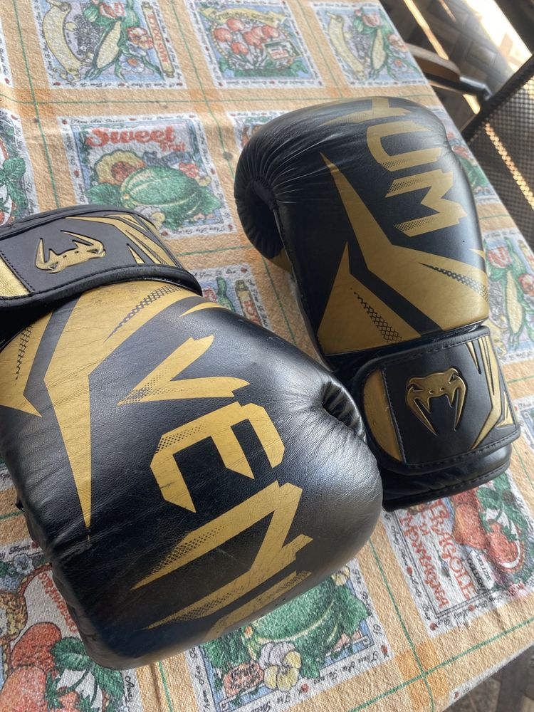 Manusi de box venum