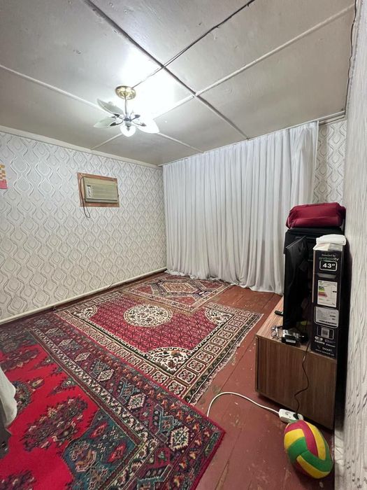 Продажа 3 комнатная квартира Спутник 8 1 этаж Огород