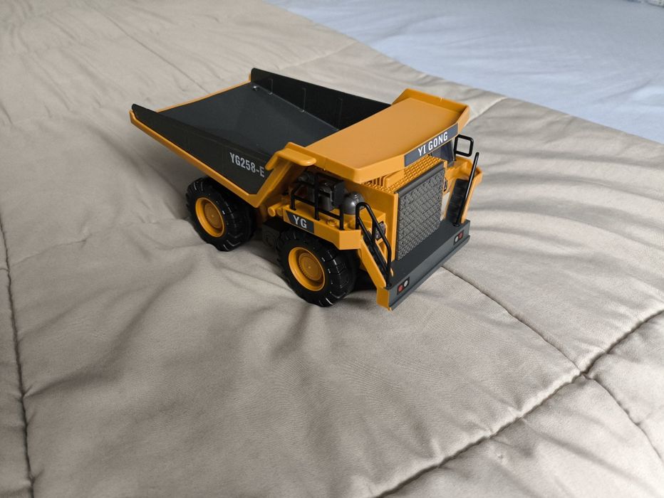 Jucării cu telecomanda - excavator,bascula, buldozer, buldoexcavator