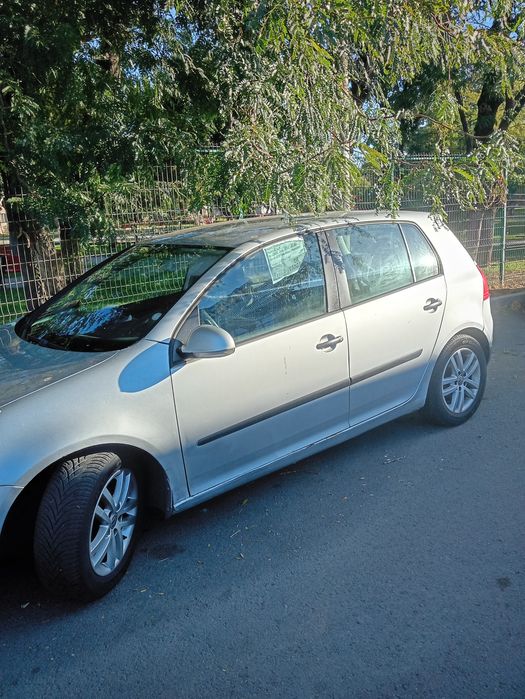 Vând masina volkswagen