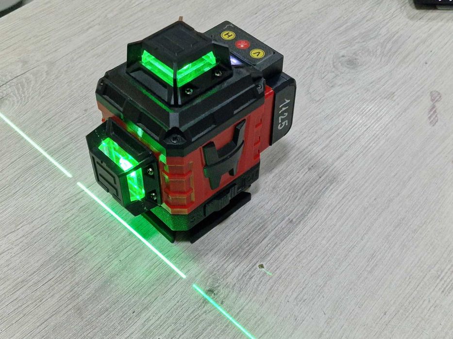 НОВ! 4D Лазерен нивелир RED TECHNIC RTPLK0036 / пълен комплект