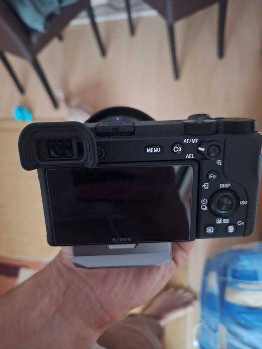 Sony a6600 (на 645 кадъра)