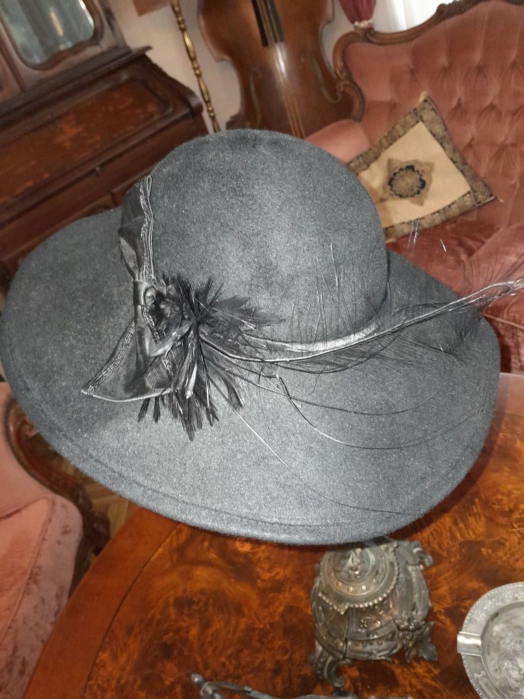 Pălărie de epoca '30