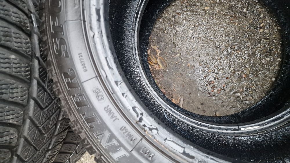 225 50 17 Dunlop 2 anvelope iarna