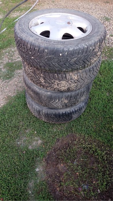 Vand jante r15 cu cauciucuri 195 65 15 ,diplomat