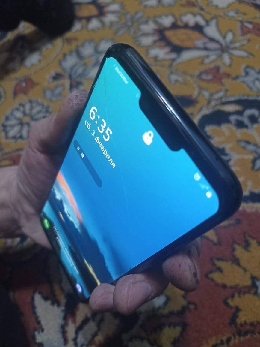 LG  G8 6 / 128gb