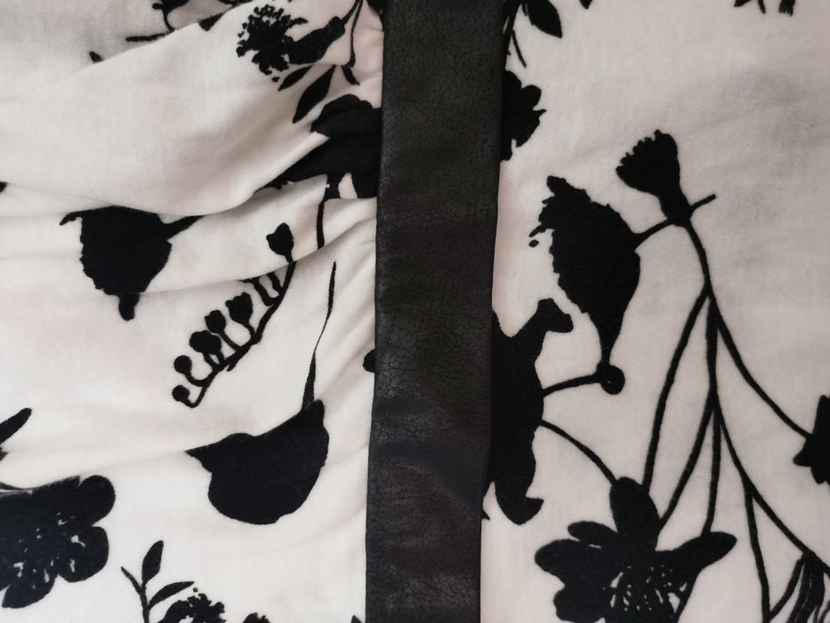 Елегантна, стилна рокля DENS, с интересни панделка, ръкави и гръб, XXL