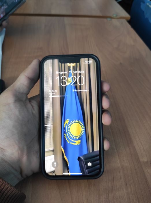 Продам айфон 13 128 Гб 100%