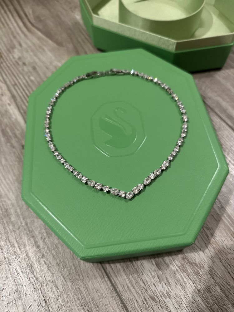 Swarovski колие