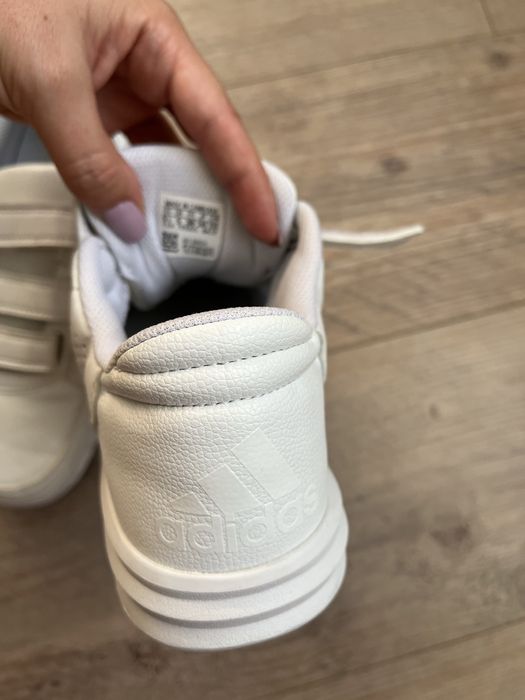 Маратонки Адидас 38