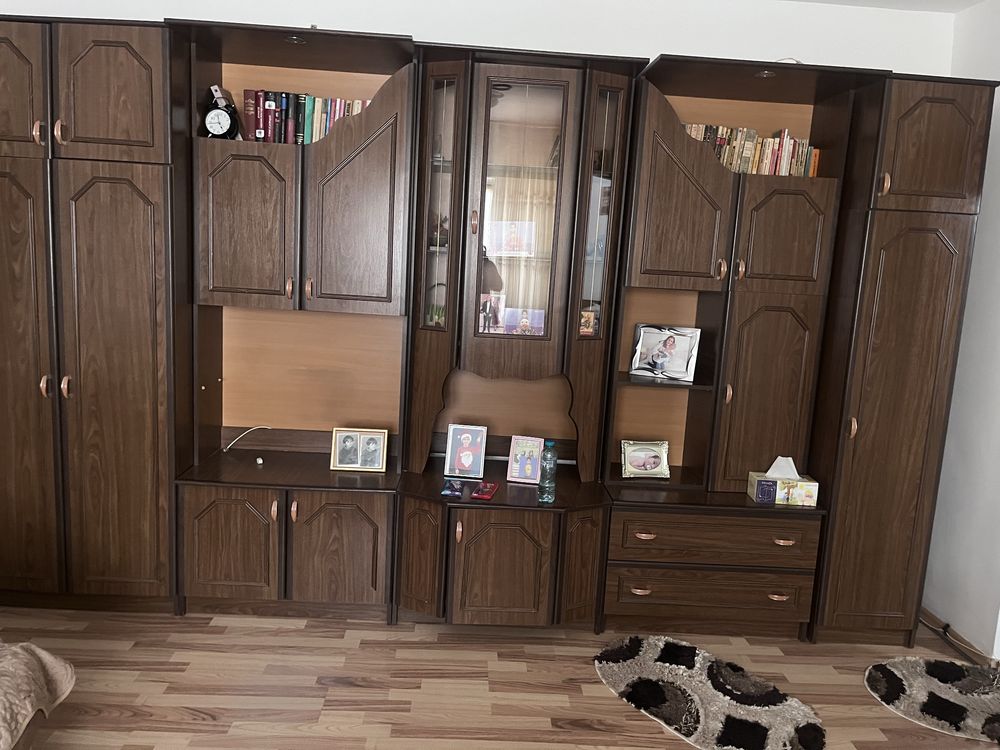 Inchiriez apartament doua camere