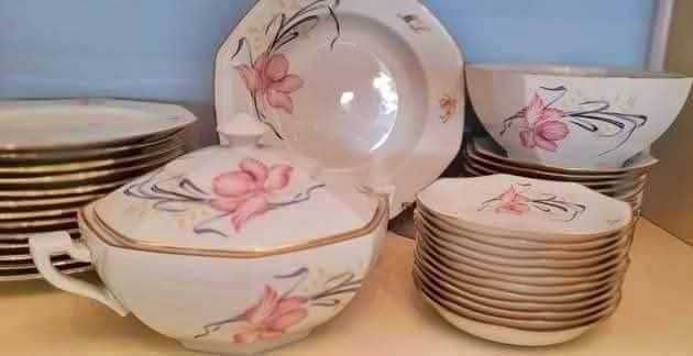 Limoges, France за 12 души.