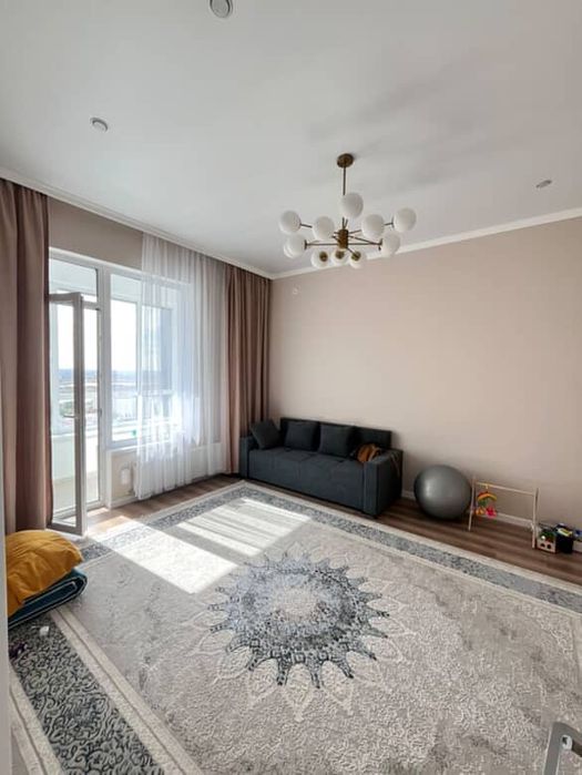 Ковер почти новое размером 3х4м