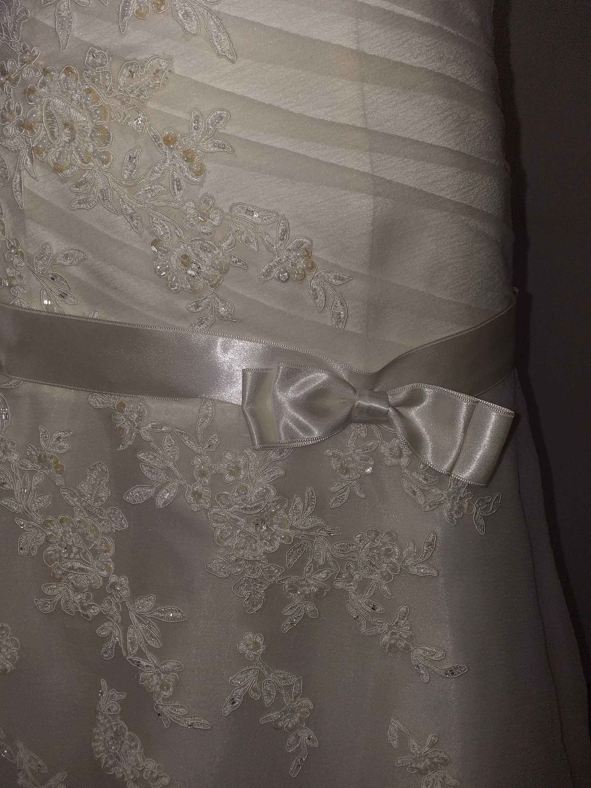 Бутикова дизайнерска сватбена/булчинска рокля от Paloma Fashion