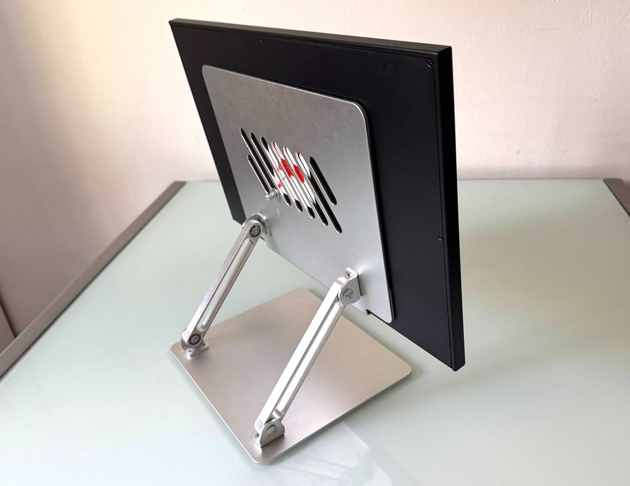 Monitor portabil, 18.0", 2.5K, 2560×1600, 144Hz, USB-C, Ultra subtire