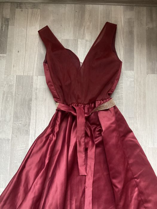 Официална рокля