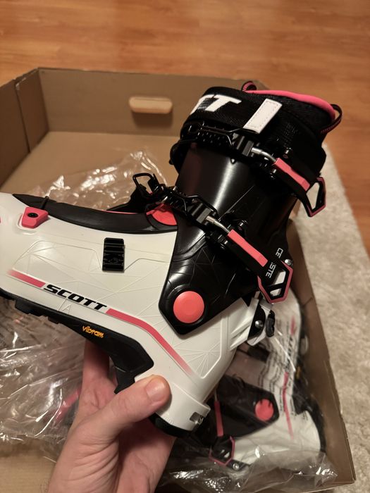 Clapari ski boots Scott Celeste W mondo 24 nou